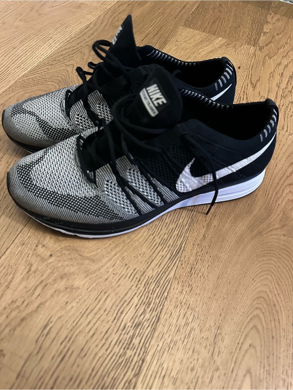 Nike Flyknit Trainer Oreo Black White AH8396-005 Mens Size 10.5 2017 OG